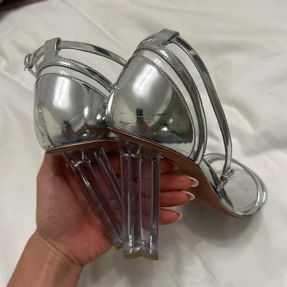 LOUIS VUITTON SILVER CLEAR HEELS - Picture 3 of 5